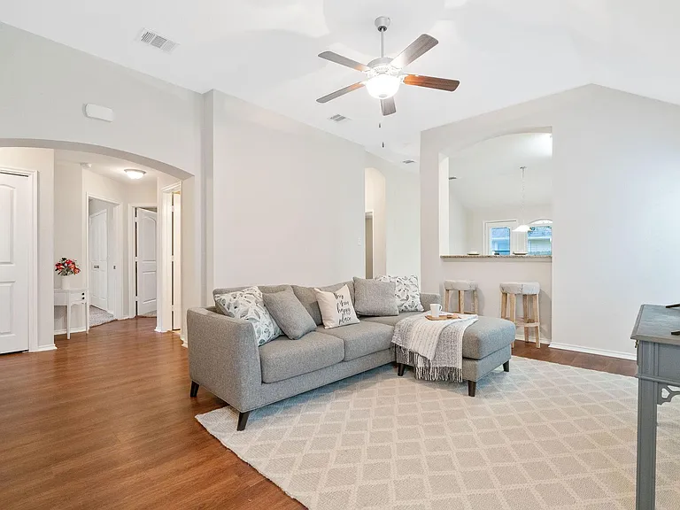 967 Oak Terrace Dr — Photo 3