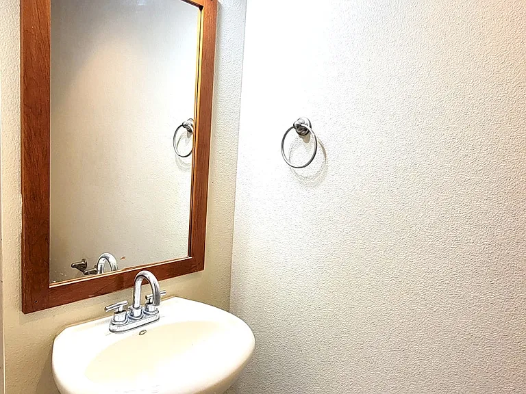 288 Kentdale Pl — Photo 14