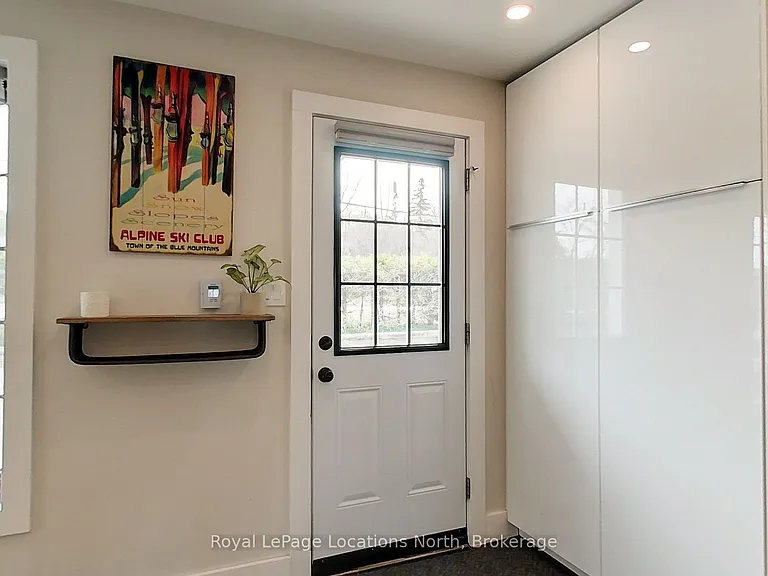 139 Lakeshore Rd E #6 — Photo 5