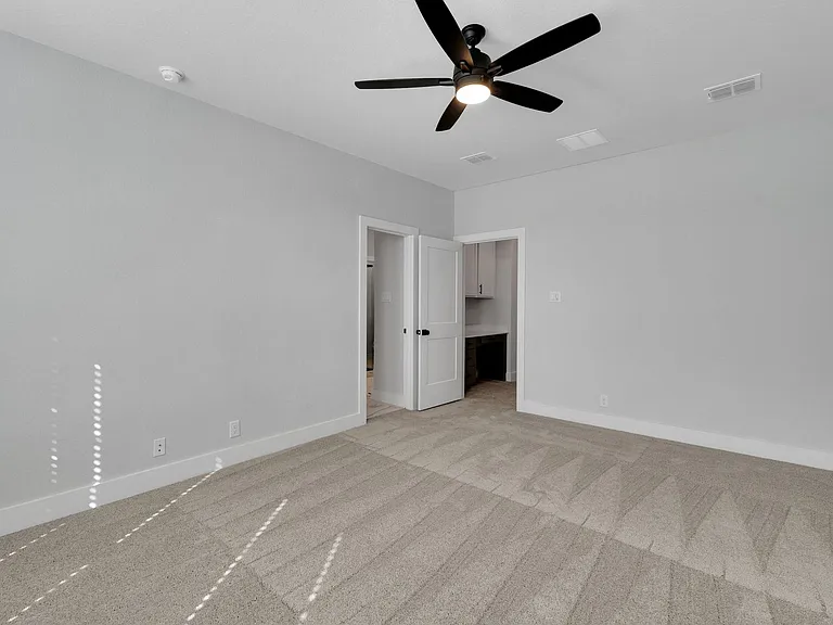 13709 Giovannis Gdn — Photo 13
