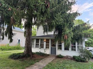 14537 Hickox St, Burton, OH 44021