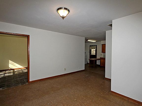 Family Room (view 2)