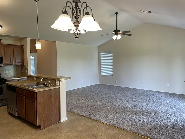 4500 Hunter Blvd — Photo 7