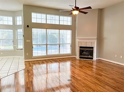 4th image of 4620 Scarlet Dr E