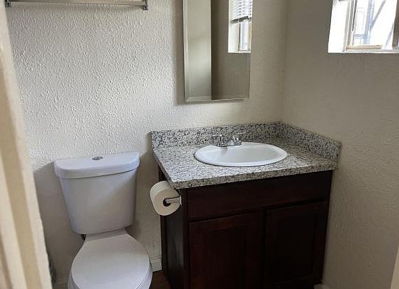 5th image of 2755 N Castro Ave Unit 2