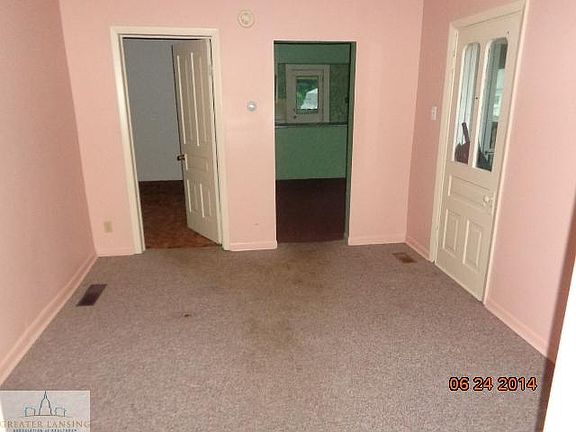 3rd image of 318 N Dewey St