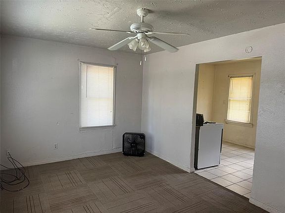 4th image of 3516 S Saint Clair Ave
