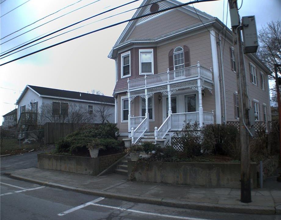 1st image of 518-520 Manton Ave