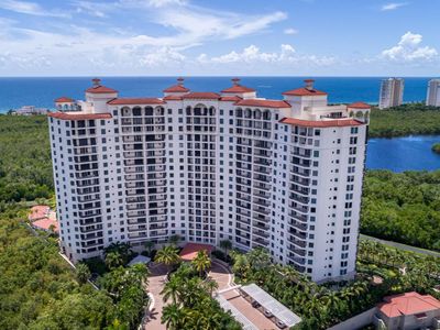 7575 Pelican Bay Blvd APT 305, Naples, FL, 34108