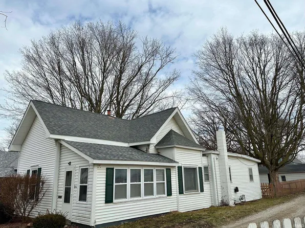 851 N John St, Frankfort, IN 46041