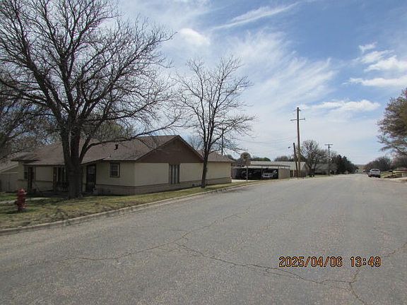 3rd image of 1915 W Avenue D