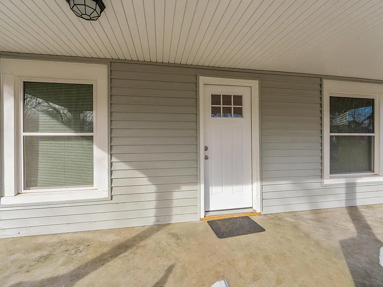 221 N Elizabeth St #I — Photo 9