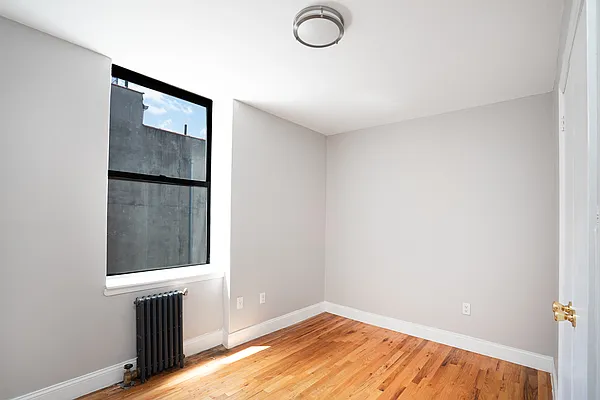 Rented by Compass | media 7