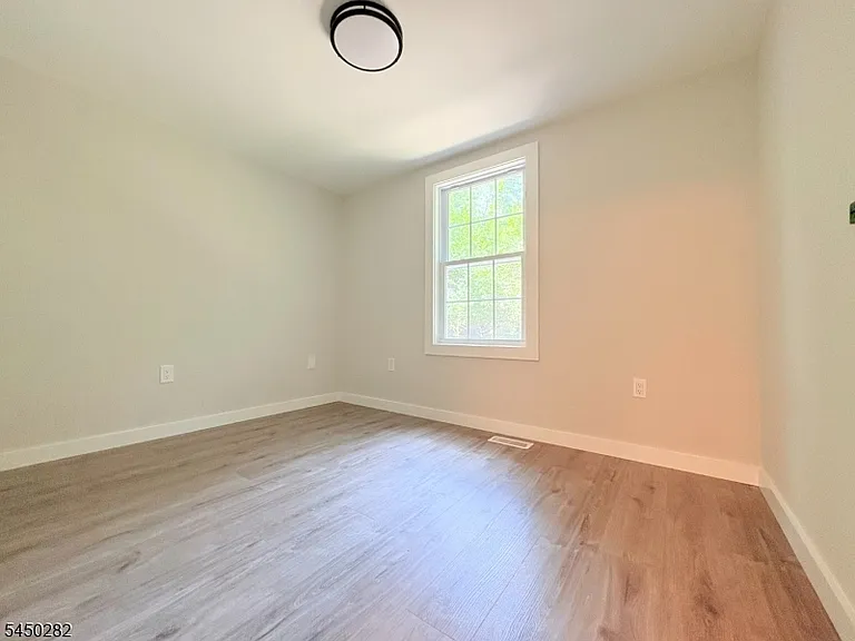 34 Northwood Dr — Photo 11