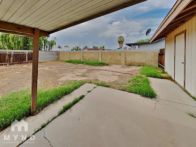 7233 W San Miguel Ave — Photo 23