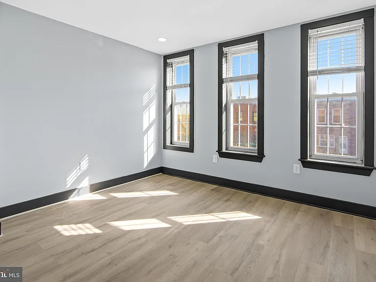 808 E Fort Ave — Photo 17