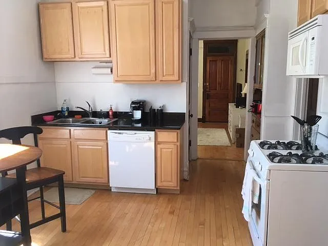2906 N Greenview Ave #1 — Photo 7