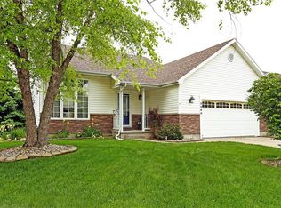 3300 Brook Ridge Ct, Des Moines, IA 50317
