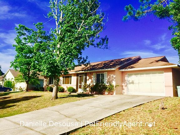 2nd image of 4 Wood Aspen Ln