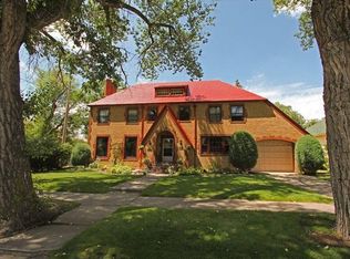 2814 Carey Ave, Cheyenne, WY 82001