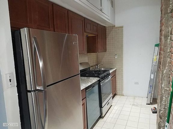 4th image of 142 Montague St APT 3f