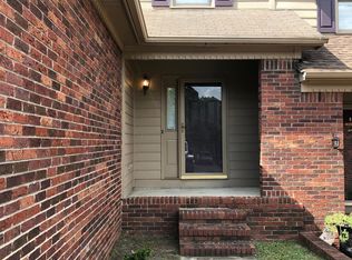 5552 Robmont Dr, Fayetteville, NC 28306
