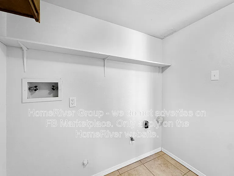 2304 Alamogordo Dr NW — Photo 11