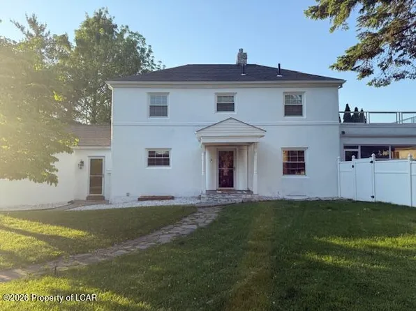 11 Riverside Dr, Wilkes Barre, PA 18702