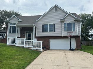 4413 Appletree Ct, Saint Joseph, MO 64506