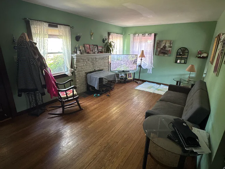 218 Pleasant Ave — Photo 7