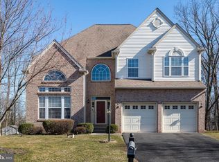 207 Eisenhower Ln, Collegeville, PA 19426