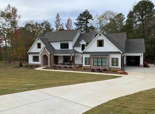 203 Chastain Dr, Forsyth, GA 31029