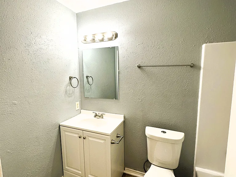 103 Redbud Ct — Photo 12
