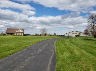 10420 Lange Rd, Hebron, IL 60034