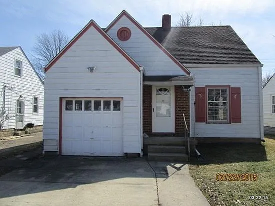 817 E 32nd St photo 1