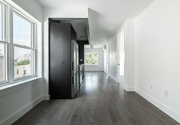 2nd image of 177 Bayard St #4R