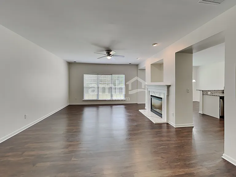 13520 Planters Row Dr — Photo 9