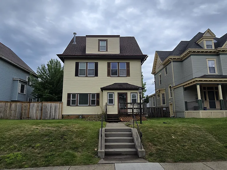 470 Teece Ave #2-3 — Photo 1