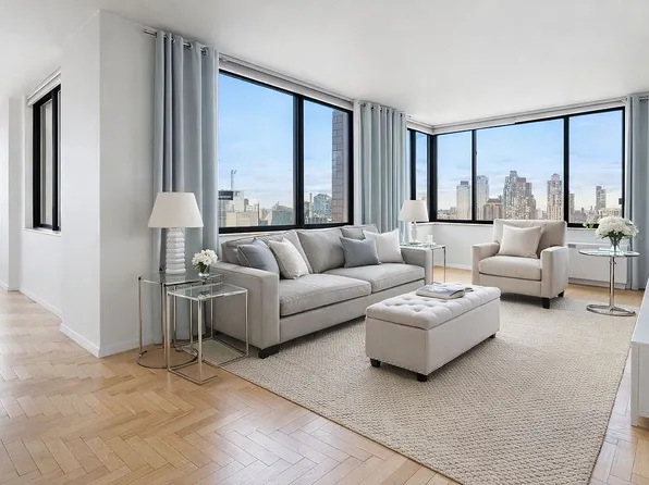 350 W 50th St #Ph3c, New York, NY 10019