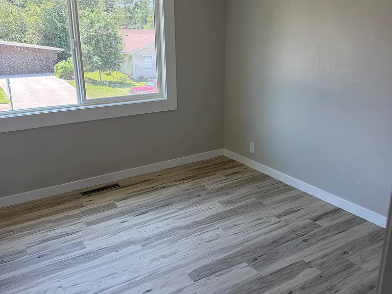 1844 Lynwood Pl — Photo 7