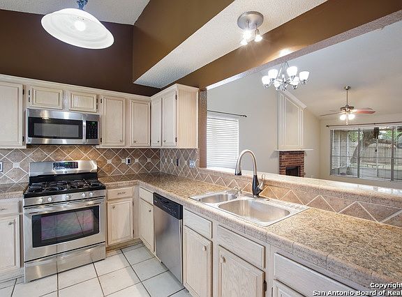 5th image of 9218 Tifton Dr