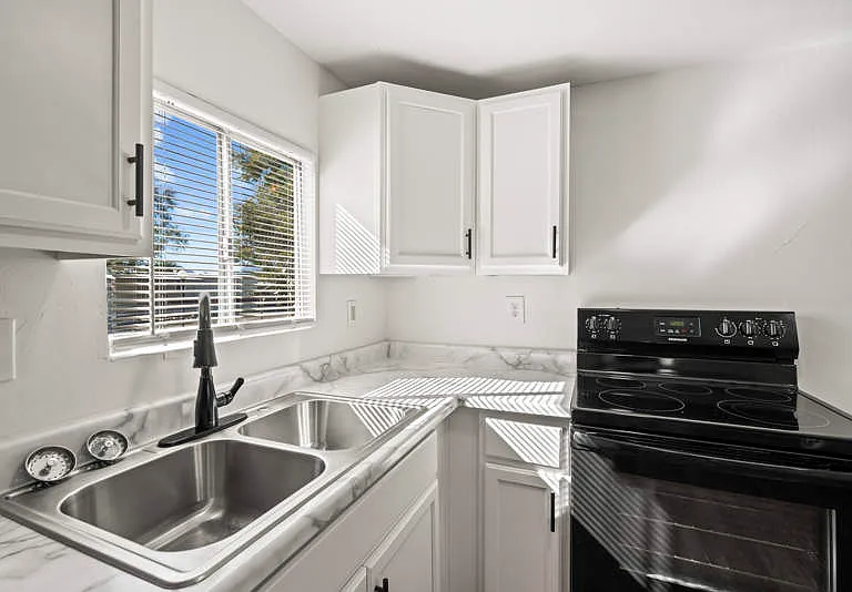 3120 N Romero Rd #5 — Photo 5
