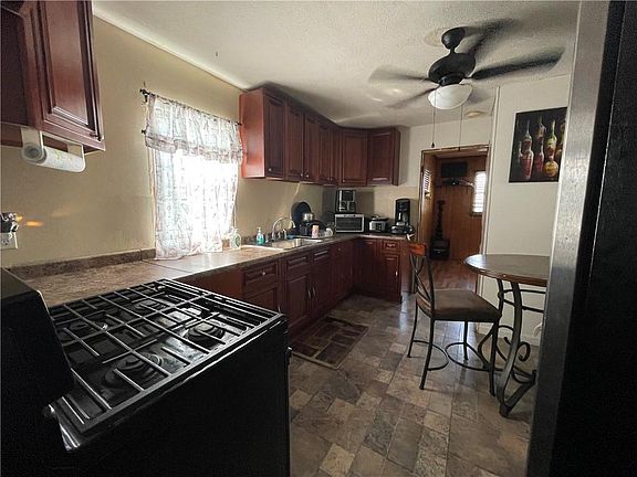 5th image of 1140 E 27th St