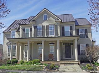 218 Braddock St, Charles Town, WV 25414