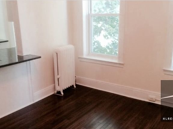 4th image of 6503 Myrtle Ave #1