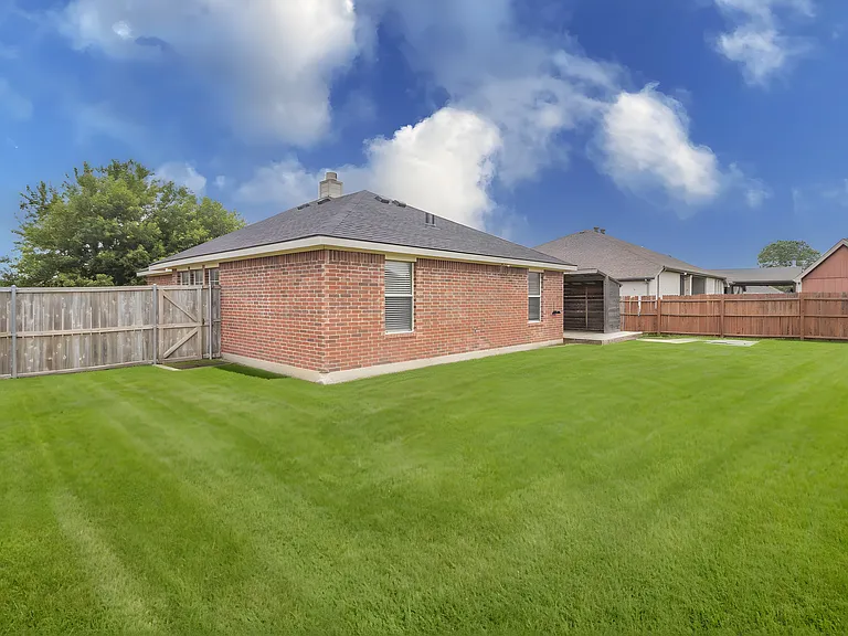 1070 Mellanie Ln — Photo 21