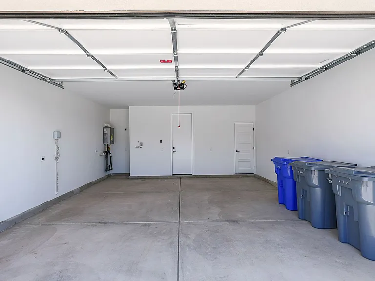 3068 W Orco Ln — Photo 34