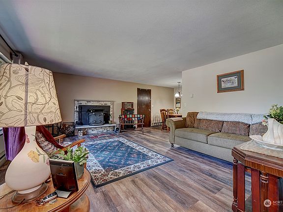 5th image of 26023 NW Jade Court NW