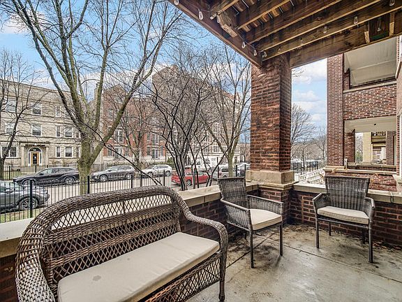 3rd image of 4523 N Magnolia Ave APT 1N