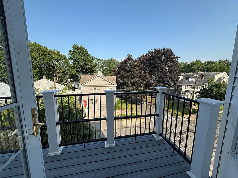 48 Oxford Ave #2 — Photo 12